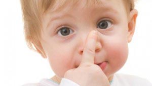 curatarea nasului la bebelusi